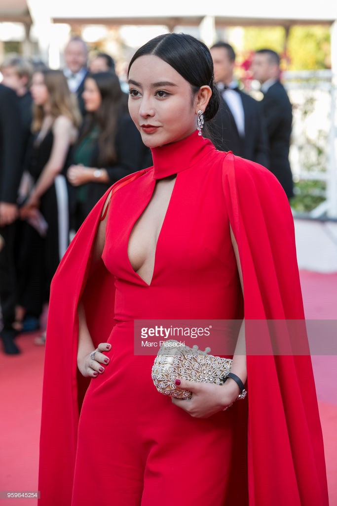 Thảm đỏ Cannes 2018: Xuất hiện thêm một Phạm Băng Băng bản fake kém sang